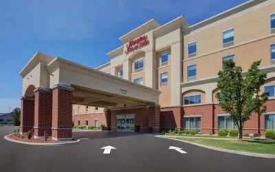 Photo 2 - Hampton Inn & Suites Flint/Grand Blanc