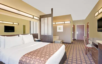 Photo 4 - Microtel by Wyndham Perry National Fairground Area I-75