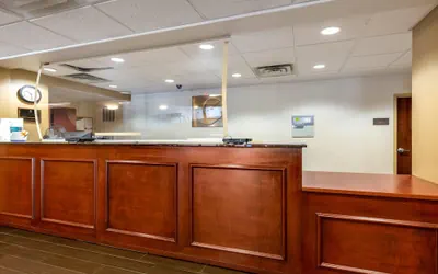 Photo 3 - Comfort Inn & Suites Cambridge