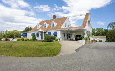 Photo 3 - Blue Spruce Motel & Townhouses