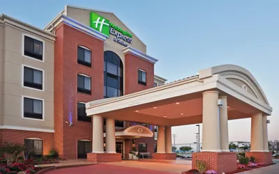 Photo 2 - Holiday Inn Express & Suites Oklahoma City West-Yukon by IHG