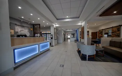 Holiday Inn Express & Suites Oklahoma City West-Yukon by IHG