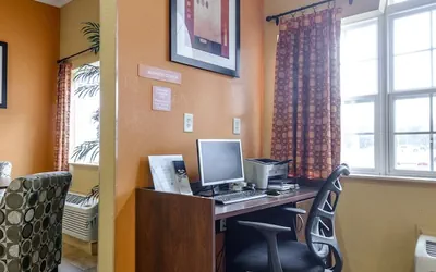 Photo 5 - Microtel Inn & Suites by Wyndham Greenville/University Medic