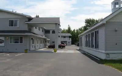 Mackinaw Budget Inn