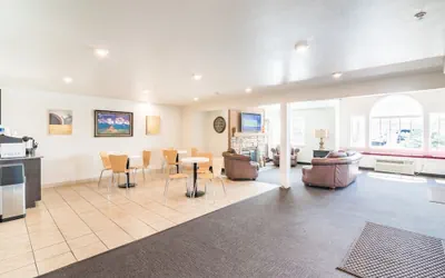 Photo 3 - Motel 6 Idaho Falls, ID - Snake River