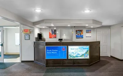 Photo 5 - Motel 6 Idaho Falls, ID - Snake River
