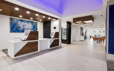 Photo 2 - Holiday Inn Express & Suites Kingsville by IHG