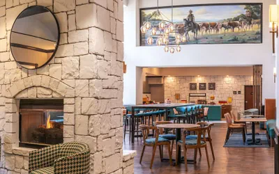 Photo 4 - Hampton Inn & Suites Boerne