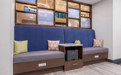 Photo 5 - Hampton Inn & Suites Muncie