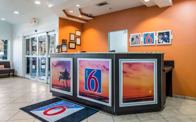 Photo 5 - Motel 6 Canton, GA