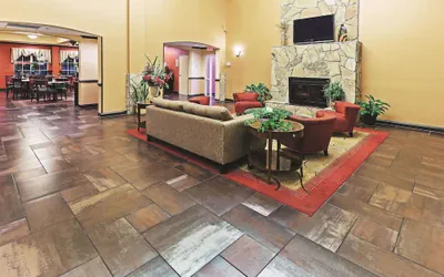 Photo 4 - La Quinta Inn & Suites by Wyndham Eastland