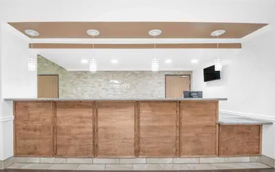 Photo 3 - Baymont by Wyndham Pearsall
