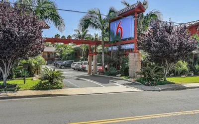 Photo 2 - Motel 6 Carlsbad, CA - North