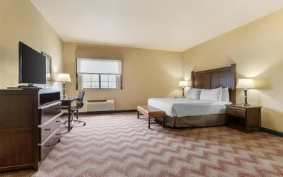 Photo 5 - Best Western Plus Cimarron Hotel & Suites