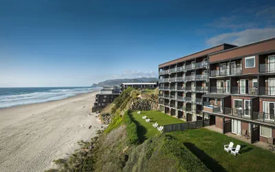 Starfish Manor Oceanfront Hotel