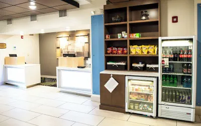 Holiday Inn Express & Suites Sedalia by IHG