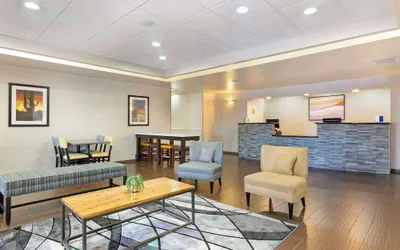 Photo 4 - Best Western Plus Surprise-Phoenix NW