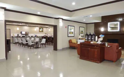 Photo 4 - Country Inn & Suites by Radisson, Pensacola West, FL