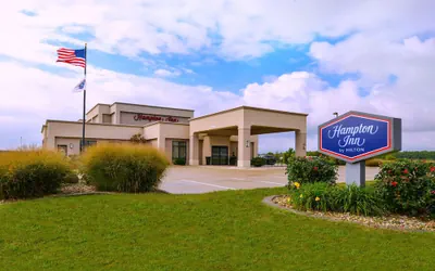 Photo 2 - Hampton Inn by Hilton Lincoln