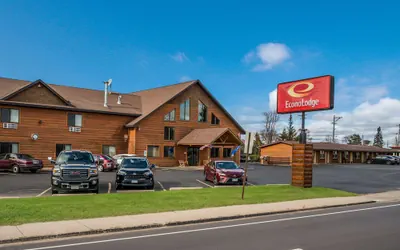 Photo 2 - Econo Lodge Rice Lake