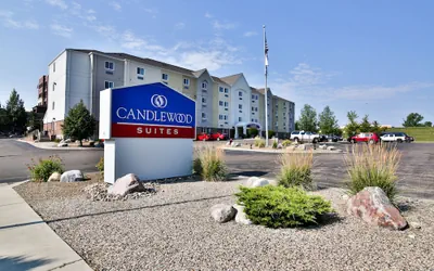 Photo 2 - Candlewood Suites Bismarck by IHG