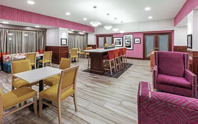 Photo 4 - Hampton Inn Miami