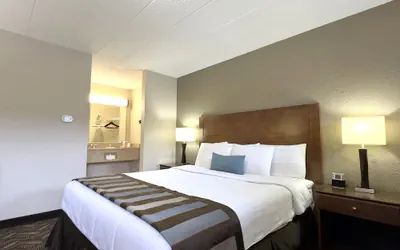 Photo 5 - Super 8 by Wyndham Greensburg