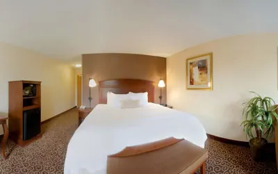 Photo 5 - Hampton Inn Goshen