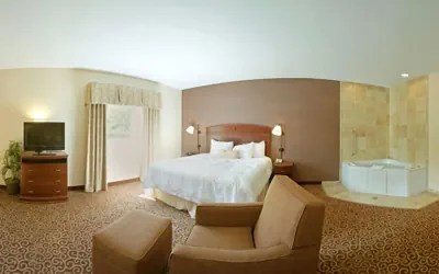 Photo 4 - Hampton Inn Goshen