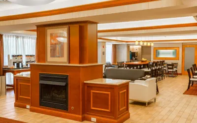 Photo 2 - Hampton Inn Goshen