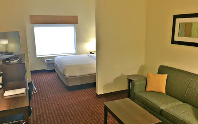 Photo 5 - Holiday Inn Express Defuniak Springs by IHG