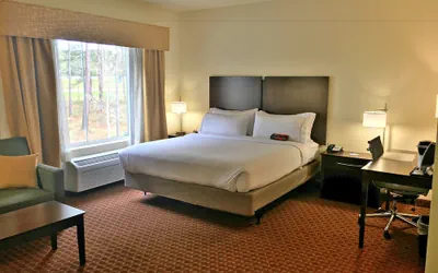 Photo 4 - Holiday Inn Express Defuniak Springs by IHG