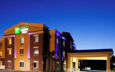 Holiday Inn Express Hotel & Suites Brooksville by IHG