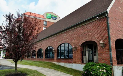 Holiday Inn Express & Suites Albany Airport Area - Latham by IHG