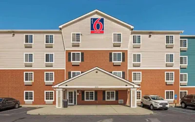 Studio 6 Extended Stay Cincinnati Sharonville OH