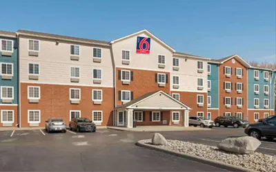 Photo 2 - Studio 6 Extended Stay Cincinnati Sharonville OH