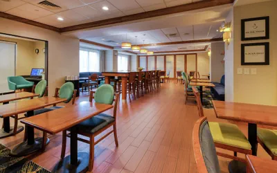 Photo 5 - Hampton Inn Wilmington - University Area/Smith Creek Station