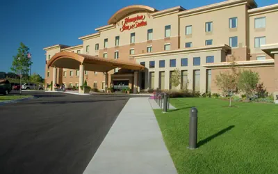 Photo 2 - Hampton Inn & Suites Madison-West