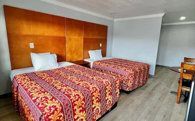 Photo 5 - Aqua Inn Motel