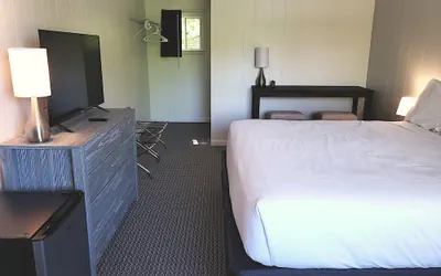 Photo 5 - Anchorage Motel