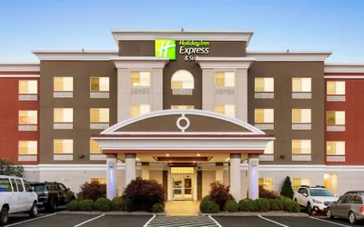 Photo 2 - Holiday Inn Express & Suites Klamath Falls Central by IHG
