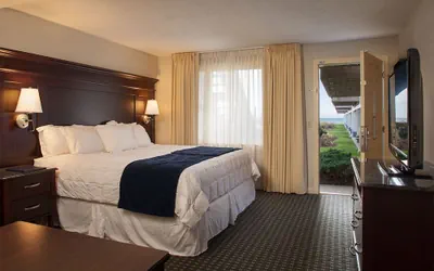 Photo 4 - Ocean Mist Beach Hotel & Suites