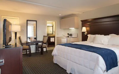 Photo 3 - Ocean Mist Beach Hotel & Suites