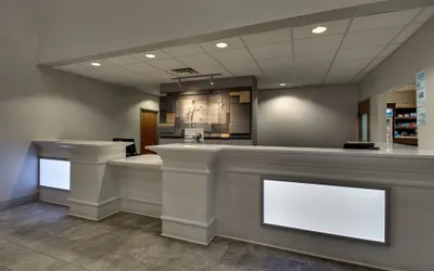 Photo 3 - Holiday Inn Express & Suites Waukegan by IHG