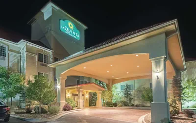 Photo 2 - La Quinta Inn & Suites by Wyndham Trinidad