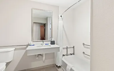 Photo 2 - Holiday Inn Express & Suites Perry by IHG