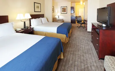 Photo 4 - Holiday Inn Express & Suites Marshall by IHG