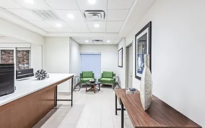 Holiday Inn Express & Suites Baton Rouge East by IHG