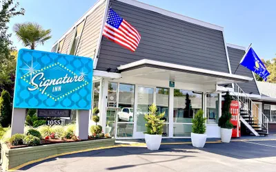 Photo 2 - Signature Inn Eugene
