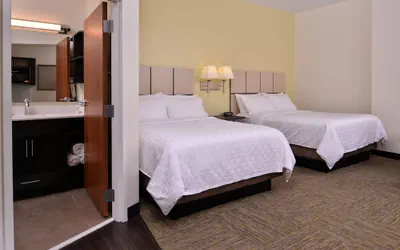 Photo 4 - Candlewood Suites Terre Haute by IHG